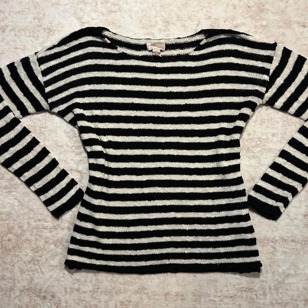Forever 21 contemporary B&W sweater